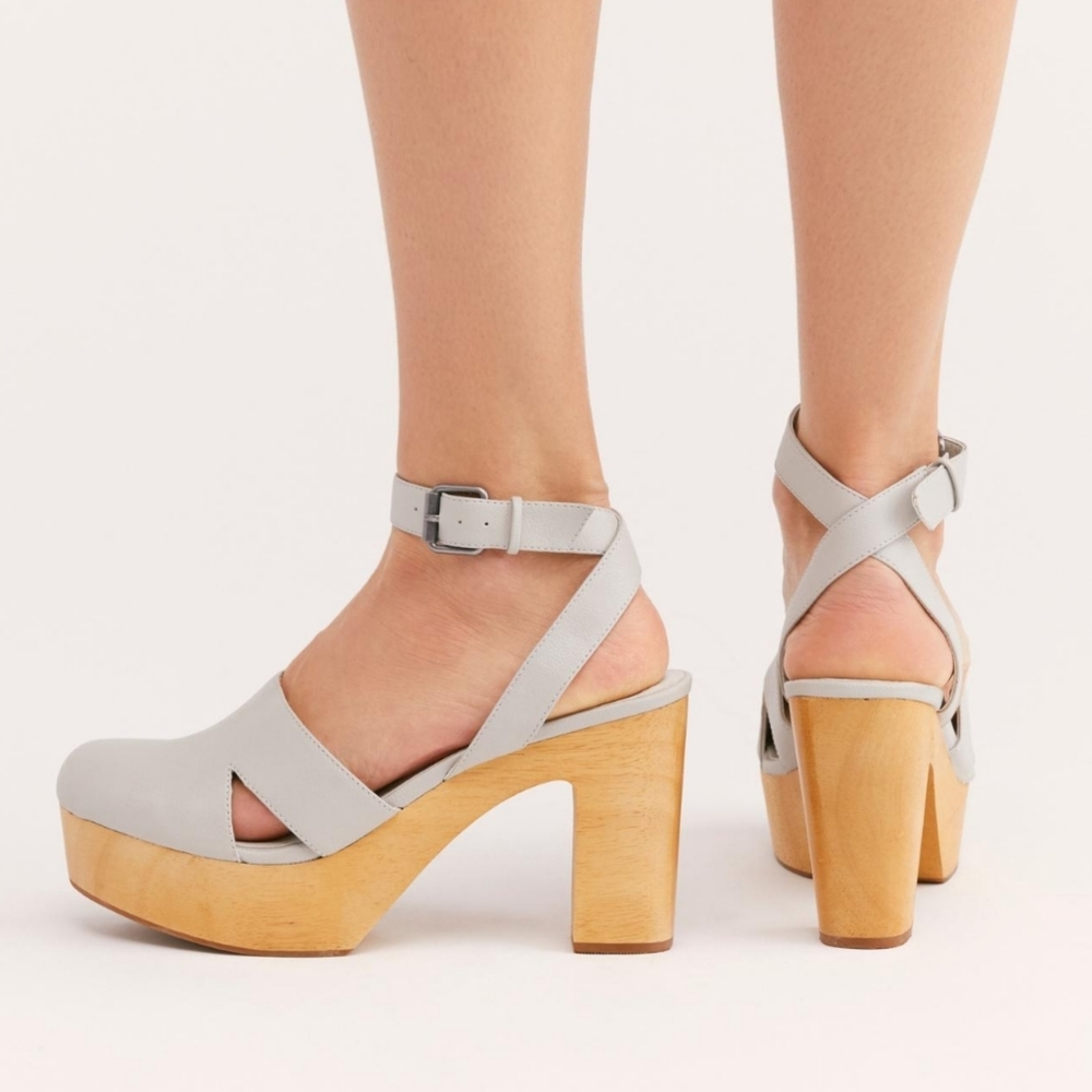 Free People × VEGAN SUNSET CLOG